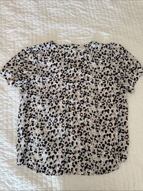 LOFT Short Sleeve Leopard Print Top in White, Black & Peach